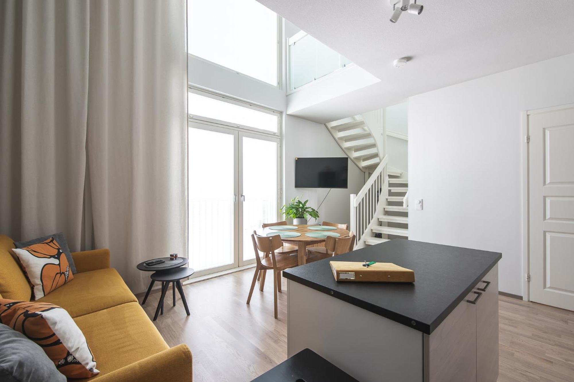 Ydinkeskustassa Saunallinen Huoneisto Kahdessa Tasossa Appartement *